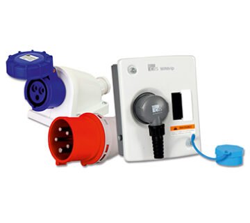 Industrial plugs and sockets